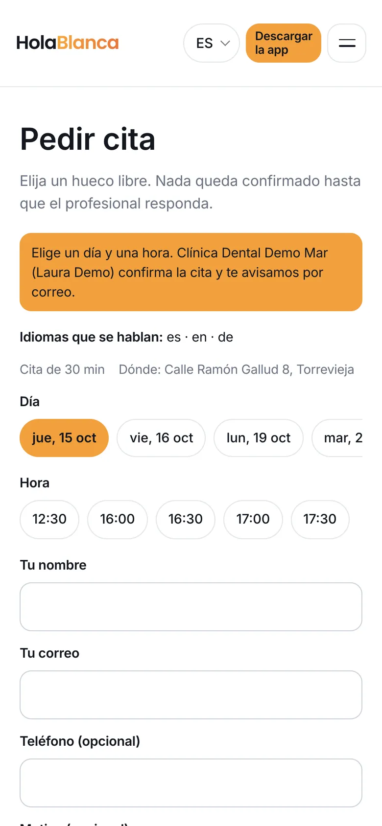 La página pública de cita de un calendario en el móvil: solo días y horas libres, ningún nombre de cliente